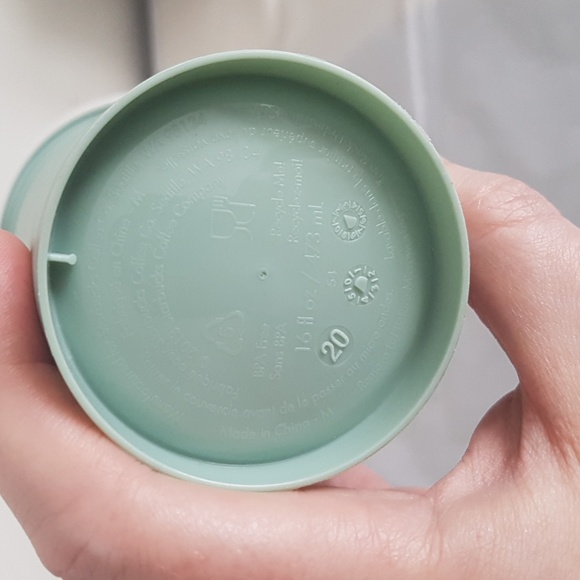 Starbucks 2021 Green Reusable Spring Earth Day Grande Cup 16 oz/473 ml - Picture 5 of 12